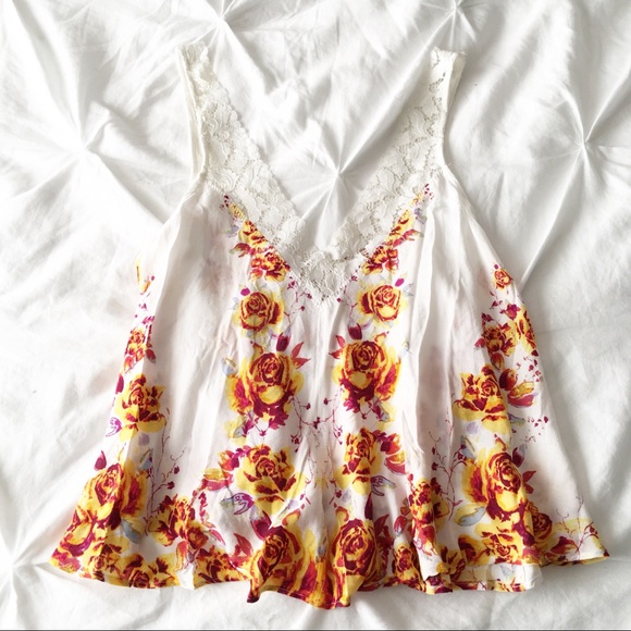 Free People Intimately floral lace top. XS - Picture 3 of 8
